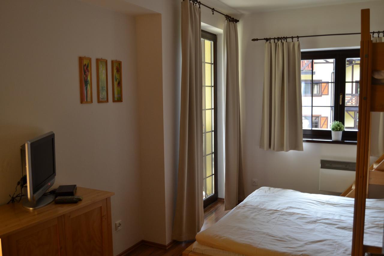 Apartmany Olivia A Olympia Liptov Ruzomberok Ngoại thất bức ảnh